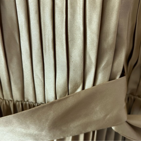 NWT Mac Duggal 26483 Pleated Cap Sleeve Belted A Line Midi Dress - Picture 7 of 7